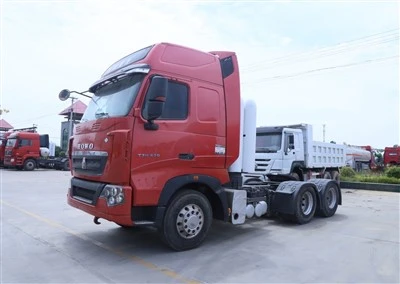 รถแทรกเตอร์รถแทรคเตอร์ Howo 6x4 รถแทรกเตอร์ 10 ล้อ CNG LNG รถบรรทุกรถบรรทุกโลหะผสมโลหะผสมรถบรรทุกวัว